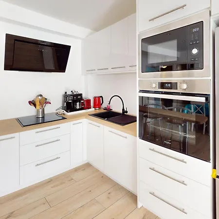 Apartment Moderne 3 Chambres, Terrasse, Proche Et Commerces - Fr-1-785-12